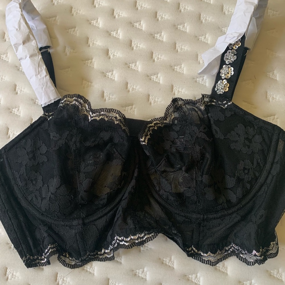 Victoria’s Secret dream angels bra